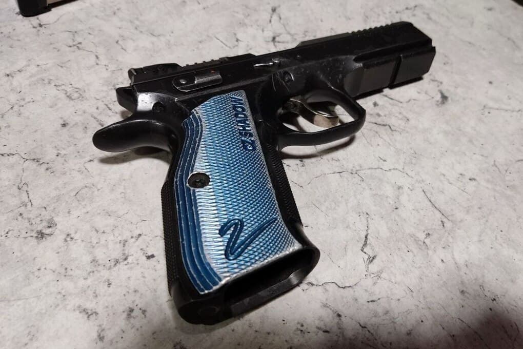 In Kaliningrad, a man shot at goods in a store and left