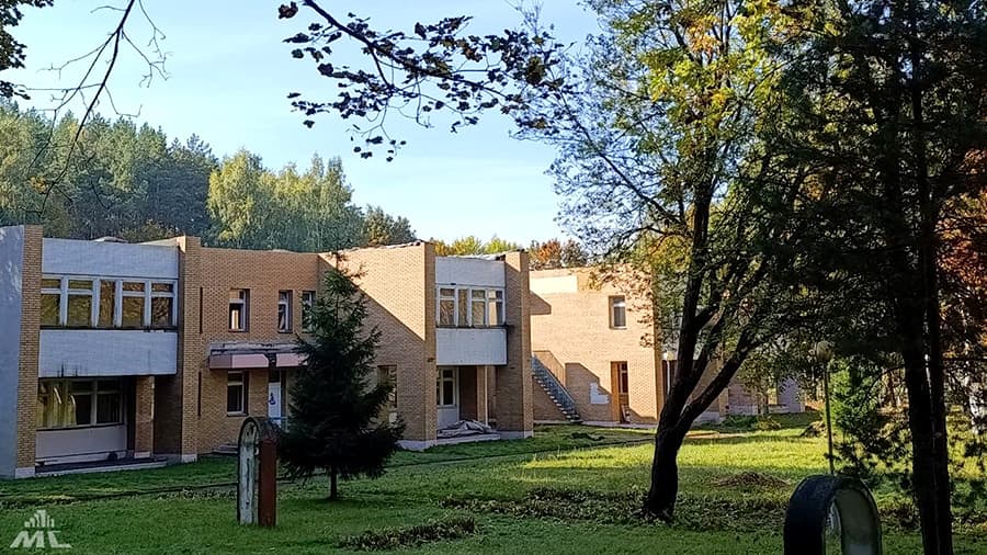 Im Grünen Luga rekonstruiert das Gebäude als Zentrum für Kinder mit Behinderungen