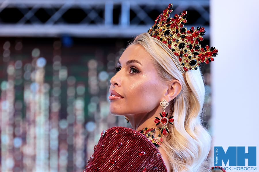 2026 10 07 kultura shkola krasoty vstrecha s rukovodstvom i uchastniczej konkursa mrs world - 2026 miczevich 6 kopiya