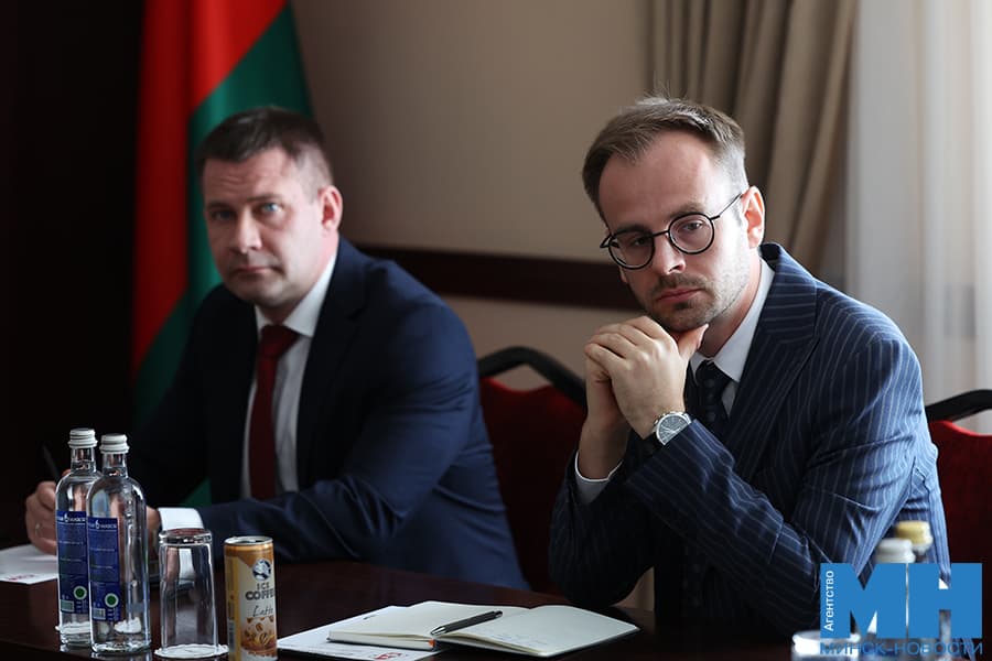 2026 10 07 obrazovanie kruglyj stol eksport obrazovaniya malinovskaya06 kopiya