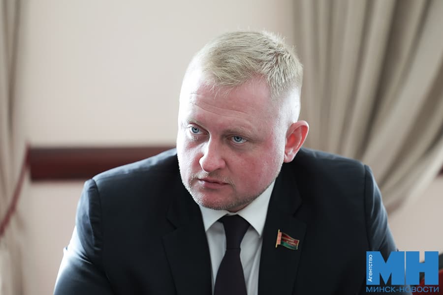 2026 10 07 obrazovanie kruglyj stol eksport obrazovaniya malinovskaya19 kopiya
