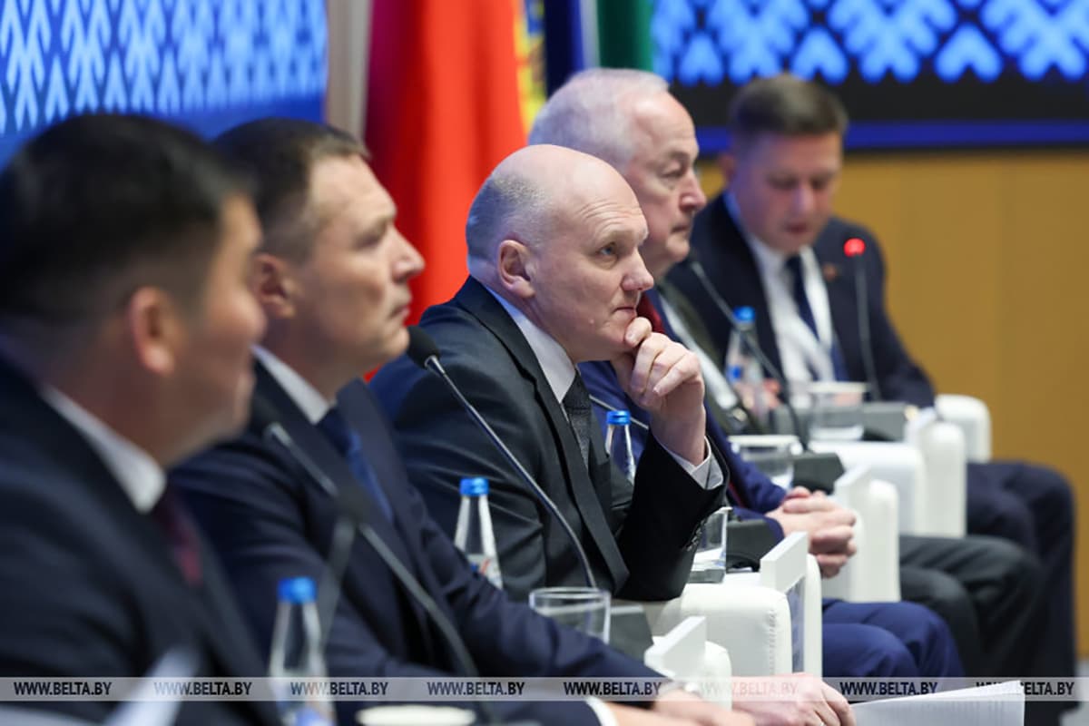 The participants of the forum agree that terrorism today does not recognize state borders. Therefore, no state can effectively confront it alone.